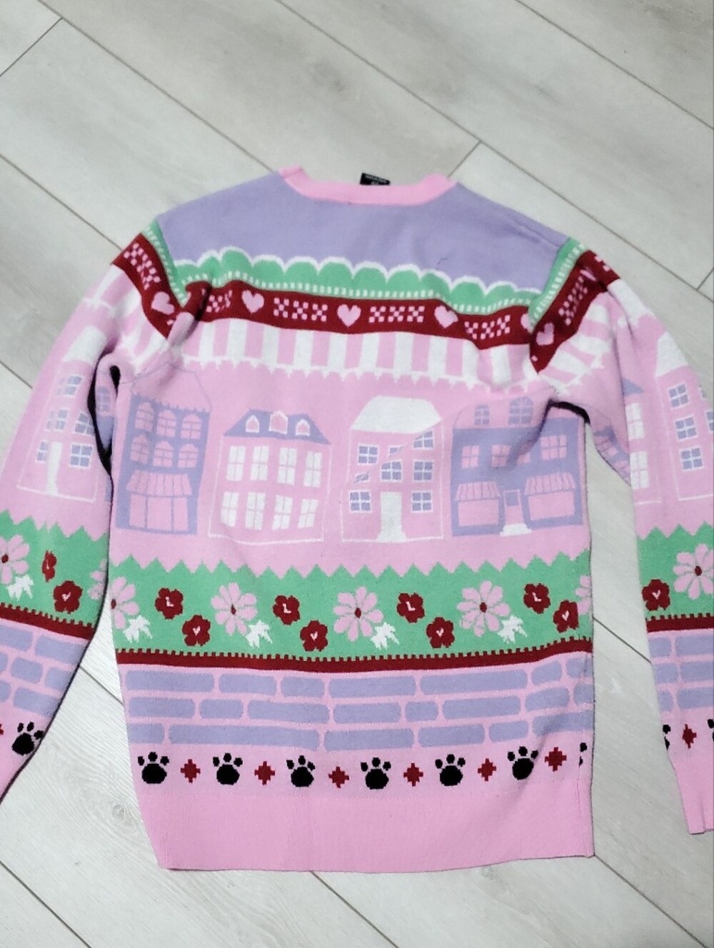 Studio Ghibli Kiki's Delivery Service Jiji Floral Portrait Holiday Sweater Sz L - Picture 7 of 9
